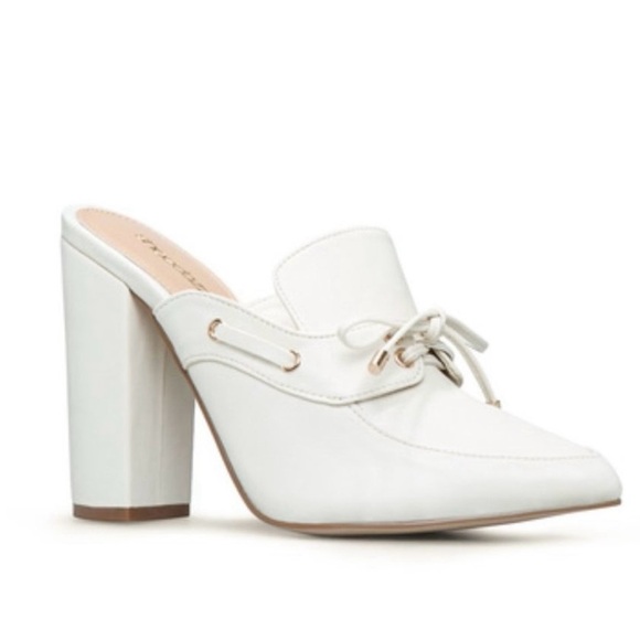 Shoe Dazzle Bone White Slip on Mule 10 - Picture 1 of 13